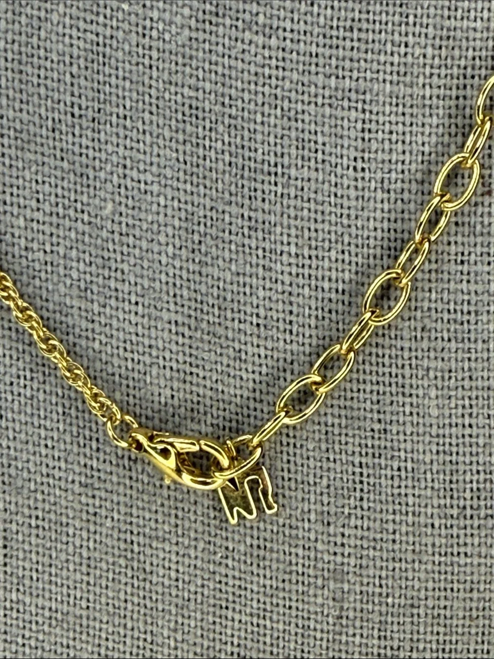 Nina Ricci Heart Logo Pendant Necklace Gold Tone 16” Chain Vintage